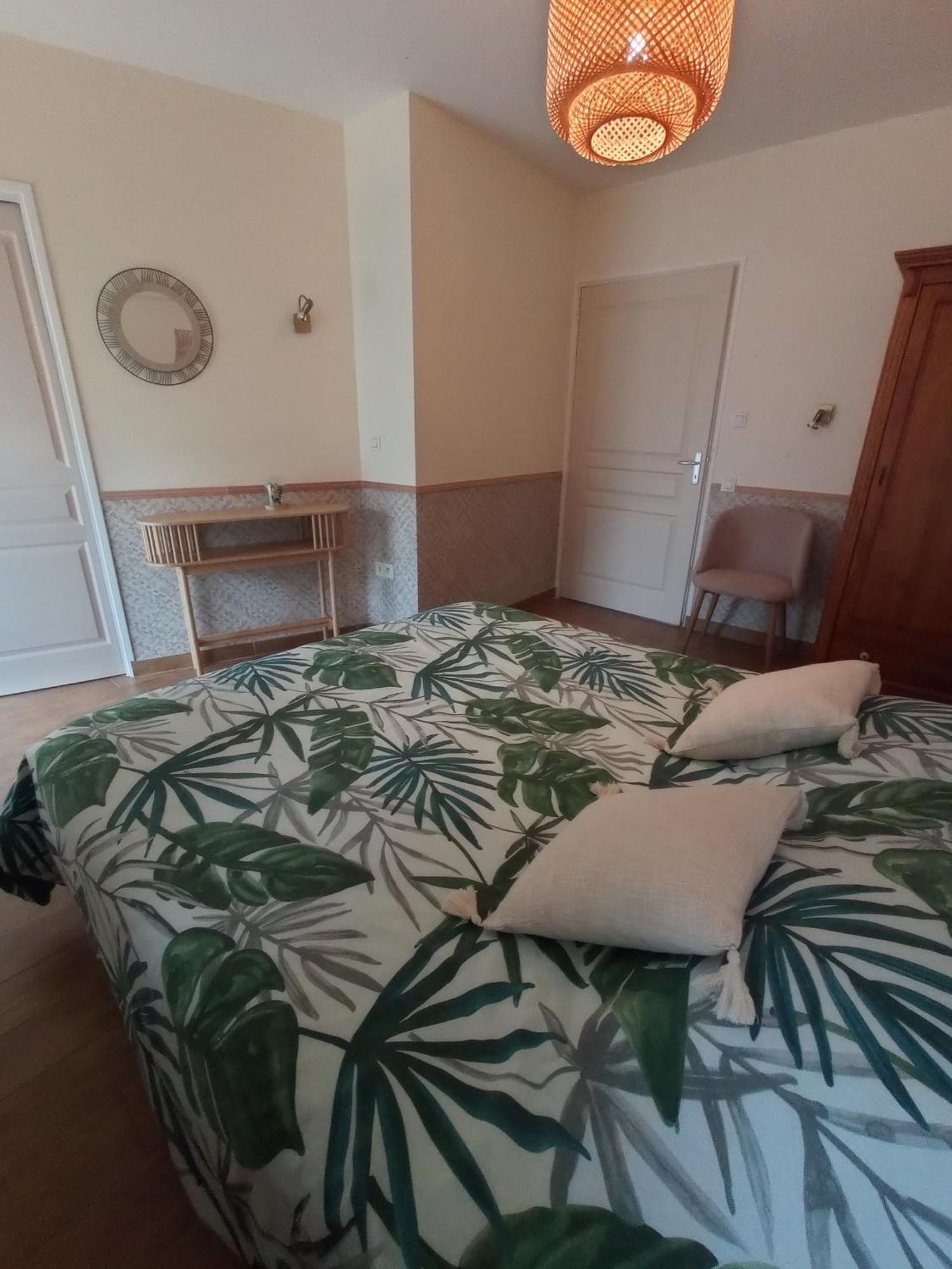 Chambres D'Hotes La Roche Saint-Hilaire-des-Landes Luaran gambar